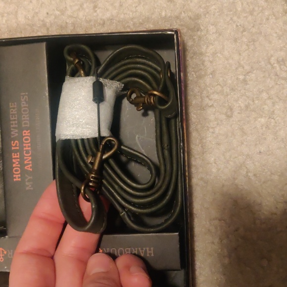 New! Harbour 2nd Crossbody Leather and coin Purse gift set - Picture 9 of 11